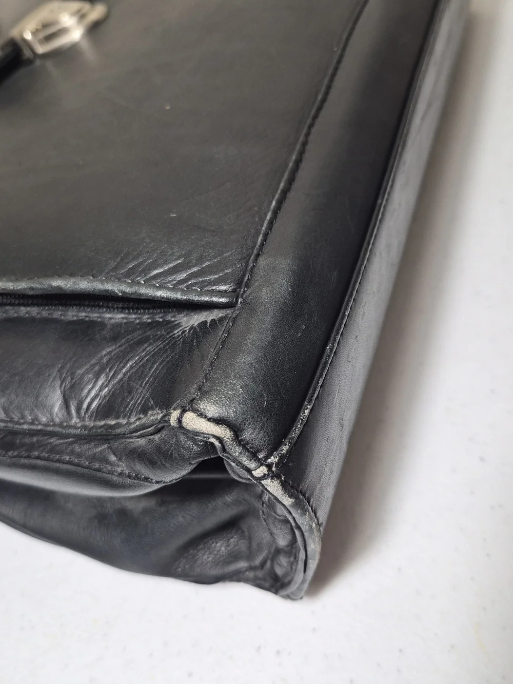 VTG Frye Briefcase Black Leather Soft Side Flap Top Buckle Strap Shoulder Bag
